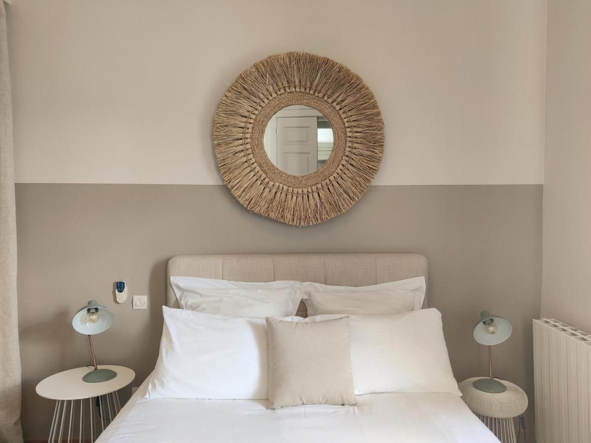 Chambres D'Hotes - Bed And Breakfast Les Palmiers Meze Room photo
